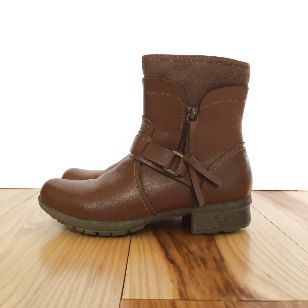 Clarks Faux Leather Brown Mid Calf Bootie Sz 7.5